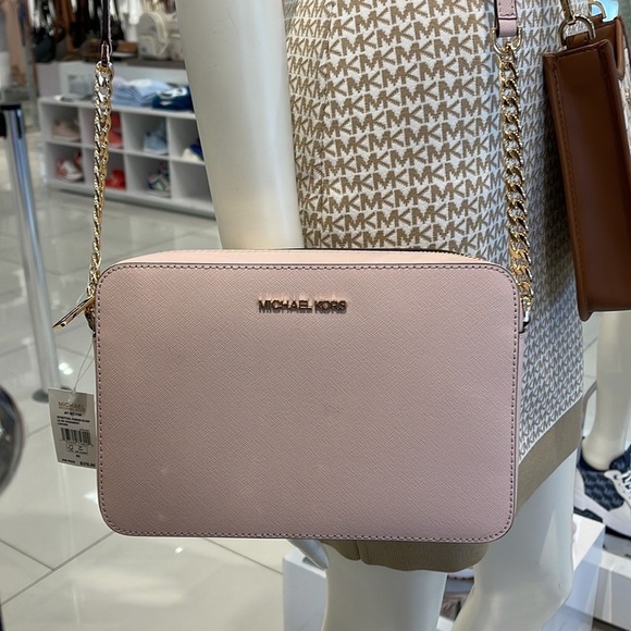 Michael Kors Handbags - Michael Kors Jet Set Item Large East West Zip Crossbody Leather Powder Blush
